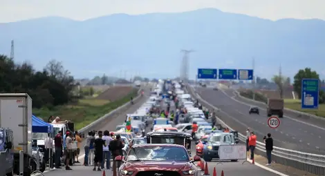 Няма кой да подобри българския рекорд за Гинес на Синия овал