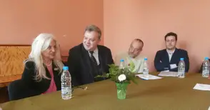 Русенската опера - красивият стар кораб, драматично заседнал в плитчините