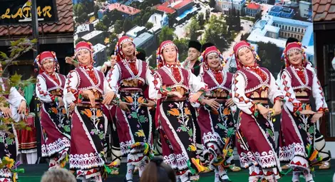 ДЮФА &bdquo;Зорница&ldquo; с успешно представяне на международен фолклорен фестивал в Босна и Херцеговина