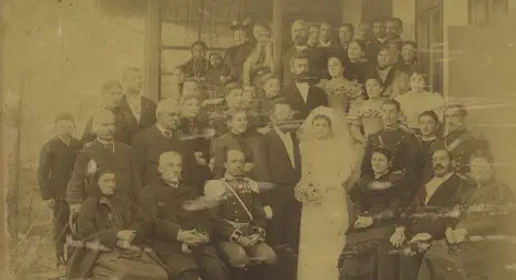 Сватбата на Павел Златов и Елена Силаги (младоженците-в-центъра). Сватбата на Павел Златов и Елена Силаги (младоженците-в-центъра).