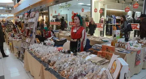 Авторски подаръци предлага  базарът на Дунавския център
