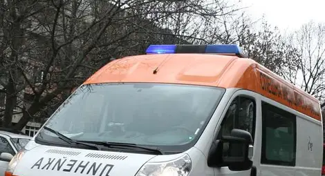 Бус с деца се преобърна при Кубрат