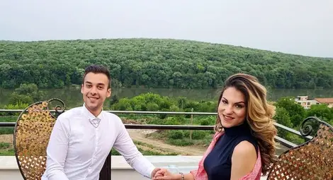 Дует „Аморе“ представя първия си албум с грандиозен концерт на 6 септември Дует „Аморе“ представя първия си албум с грандиозен концерт на 6 септември