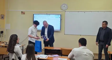 Абитуриент от Английската гимназия в Русе отличен от&nbsp; полицията за честност и гражданска доблест&nbsp;