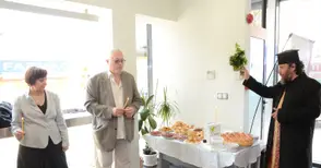 „Медик Консулт“ отвори врати с водосвет и изложба