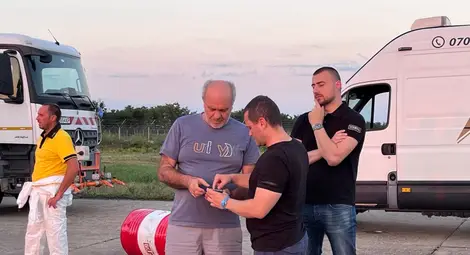 Шест автомобила и два самолета се включиха в битката срещу комарите в Русе Шест автомобила и два самолета се включиха в битката срещу комарите в Русе