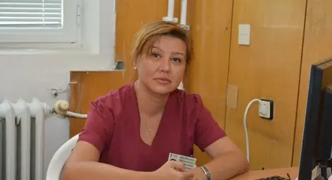 Недоглеждане на шефката на кръвния център довело до маларийния скандал