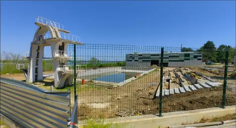 Строителят на плувния комплекс  вече е получил над 10 милиона лева