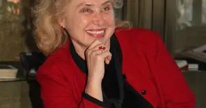 Аделаида Якимова разкрива тайните на мудри, мантри и вибрации