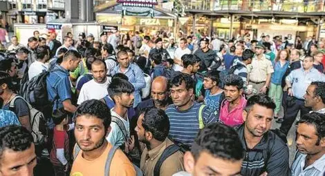 Германия не знае къде са 130 хиляди мигранти, потърсили убежище там миналата година Германия не знае къде са 130 хиляди мигранти, потърсили убежище там миналата година