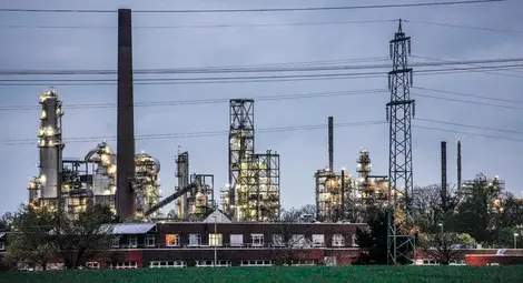 Петролът поевтинява в днешната търговия Петролът поевтинява в днешната търговия
