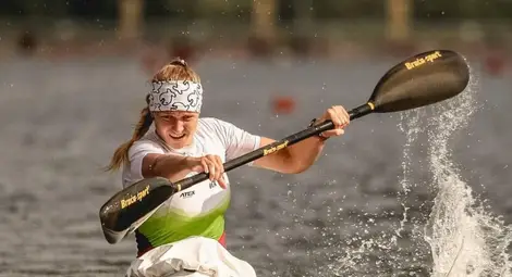 Беларуската звезда в каяка Гришина се завръща в лодката на &bdquo;Локомотив&ldquo;