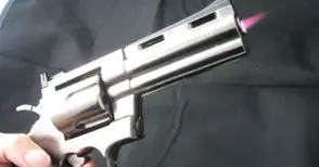 Пишман бандит опитал да обере газстанция с пистолет-запалка