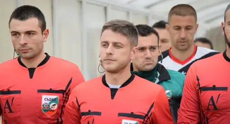 Ивелин Занев с дебют на мач в Първа лига