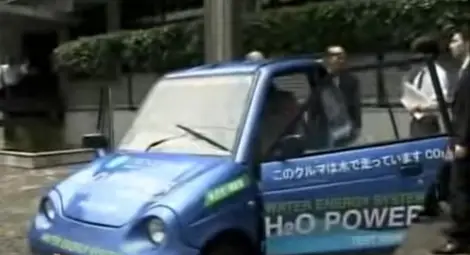 Проверка на фактите: Фактите за колата, която се движи... с вода Проверка на фактите: Фактите за колата, която се движи... с вода