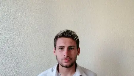 Чували ли сте как крещят стадионите от тишина?