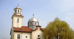 Проект и дарения обновиха православния храм в Сандрово