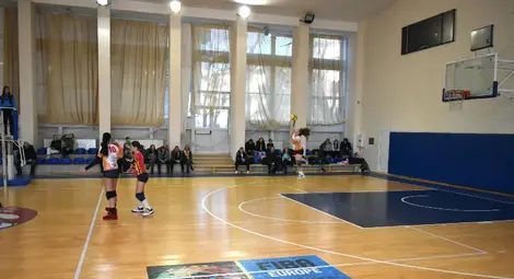 Девойките от "Любо Ганев-Автосвят" спечелиха убедително Коледния волейболен турнир във Варна /галерия/