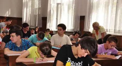 &bdquo;Австралийско кенгуру&ldquo; прекъсна ваканцията на 60 математици