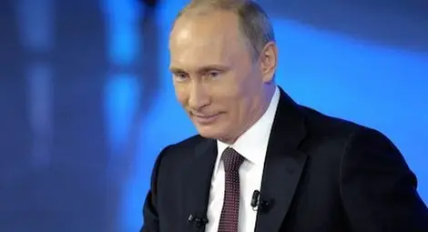 Руснаците питат Путин: Защо доларът поевтинява, а храната - не?