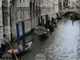 Гондолиери събраха тонове боклук от каналите във Венеция