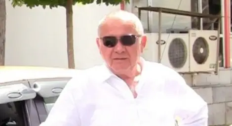 Таксиджия върна 15 000 лева, забравени от руски туристи в колата му