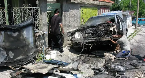 Пробив в електрическата инсталация запали мерцедес