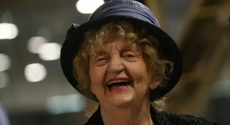 Татяна Лолова с награда за цялостен принос на името на Калоянчев Татяна Лолова с награда за цялостен принос на името на Калоянчев