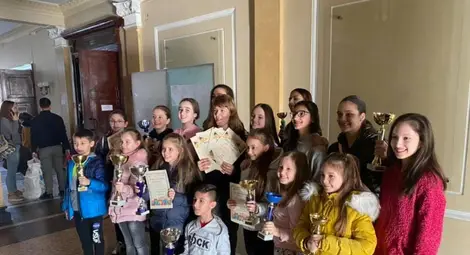 18 награди спечелиха танцьори  от Училището по изкуствата