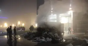 Контейнер за отпадъци се запали до „Мол Русе“