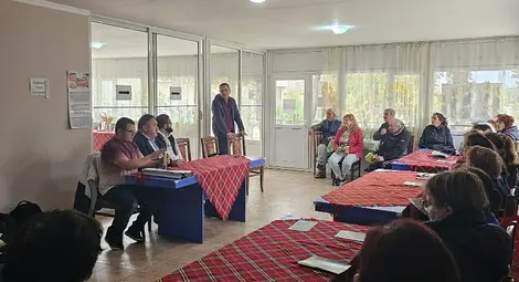 Кандидатът за кмет на Русе от НДСВ Илиян Илиев посети Семерджиево по покана на местните жители