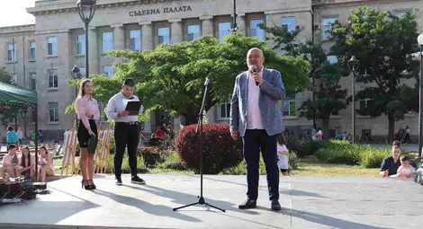 19 средни училища от Русе участват в Панорамата на средното образование 19 средни училища от Русе участват в Панорамата на средното образование