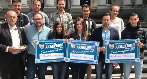 АТАКА&nbsp;връчи&nbsp;3&nbsp;стипендии&nbsp; на&nbsp;младежи&nbsp;в&nbsp;Русе&nbsp;