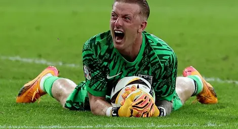 Новите правила във футбола  стъжняват живота на вратарите