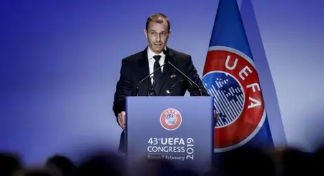 Мачовете от Шампионската лига и Лига Европа започват с почит към жертвите на Covid-19