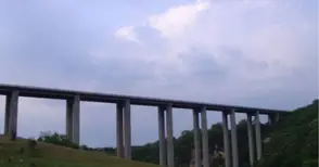 26-годишна жена се хвърли от моста край Писанец заради нещастна любов