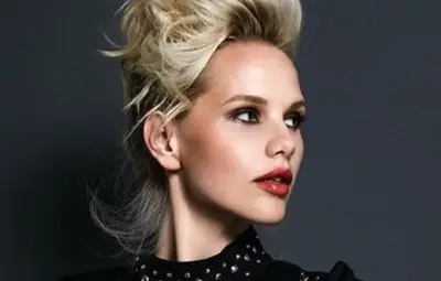 Ракът победи моделката Ели Мейдей, която се бореше със стереотипите за женската красота