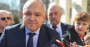 Министър Демерджиев в Русе: Прокуратурата да търси връзка между проверките на „Хемус“ и производството срещу Велико Желев