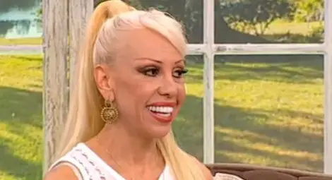 Луна разкри на колко години е!