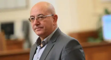 Екоминистърът: 8 язовира преливат, никой от тях не е опасен