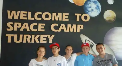 Шест русенски деца със специални дипломи от НАСА