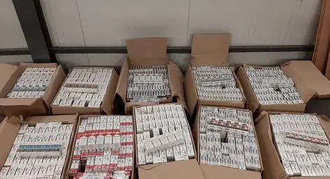 Близо 37 000 къса цигари откриха митническите служители на ТД Митница Русе в лек автомобил