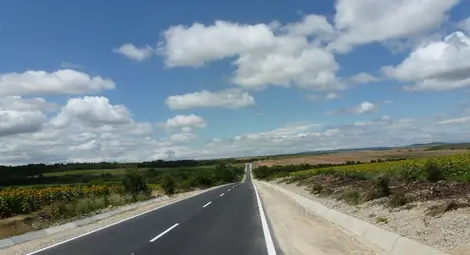 508.9 км републикански пътища в областта, нито един първокласен метър в две общини