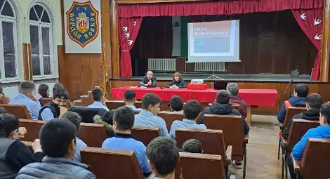 Двама магистрати изнесоха в &bdquo;Йовков&ldquo; лекция за престъпленията в интернет