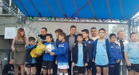 Футболен турнир, концерт и заря за празника на Тетово