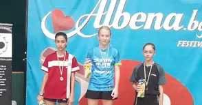 Тенисът на маса с медали при младите и ветераните