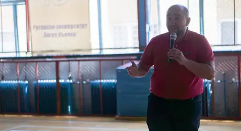 Щафета и танци с роботи във второто издание на общинското състезание по роботика в Русе /галерия/