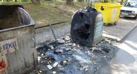 Изгориха още един контейнер заради стойките на колелцата
