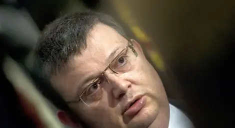 Цацаров иска уволнение за трима прокурори