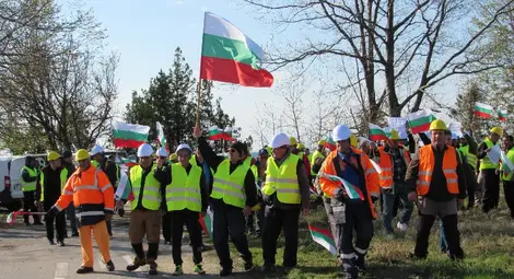 Протестите на пътните фирми - един реален и един виртуален